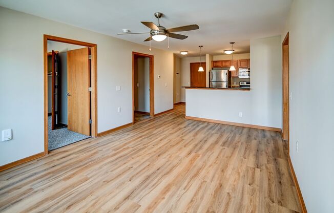 2 beds, 2 baths, 1,015 sqft, $1,695, Unit 111
