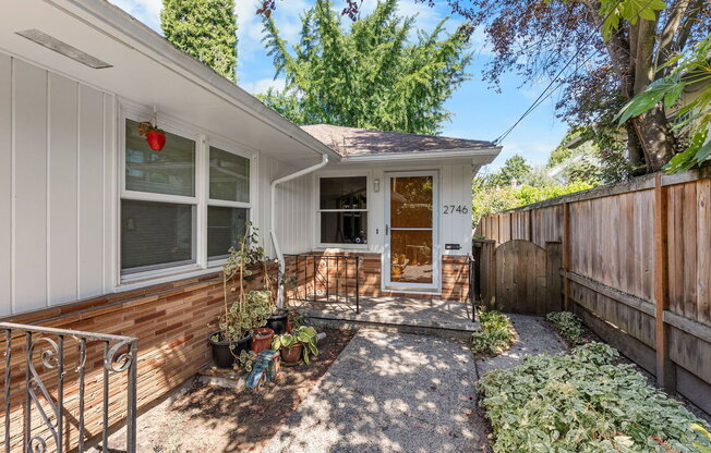 2746 SE 31 AVE