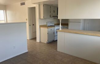 3155 Posada Ct Unit C- Conveniently Located 2-Bedroom 1.5 Bath with Garage Near NMSU! **NOW OFFERS SECOND FULL MONTH'S RENT FREE AS MOVE-IN SPECIAL!**