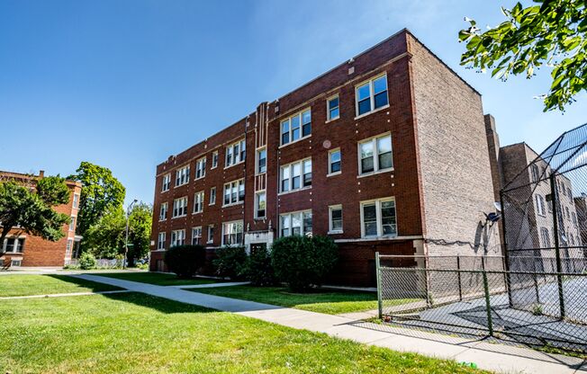 6705 S Michigan
