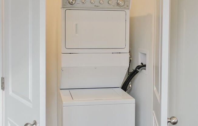 3 beds, 2 baths, 1,510 sqft, $4,100, Unit 2519-A2