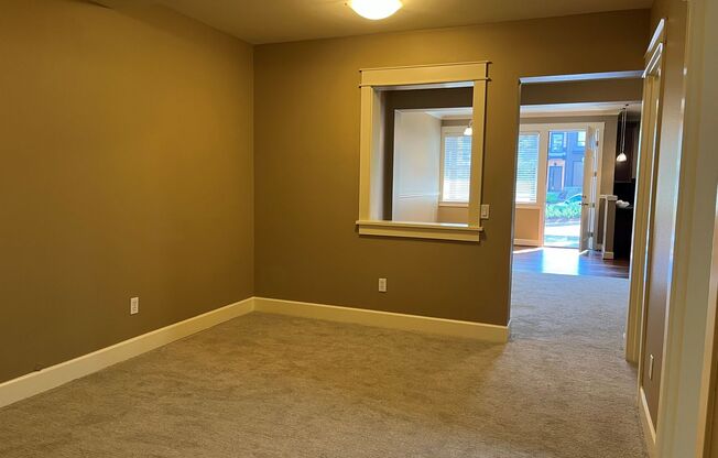 2070 NW TALUS DR