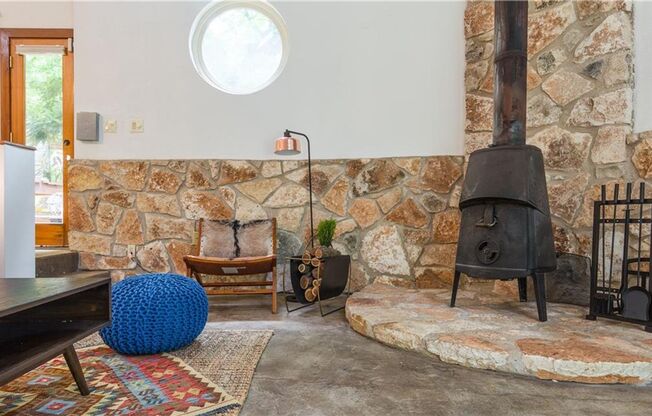 South Austin 4x2 Unique Home!