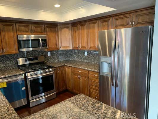 3 beds, 3 baths, 1,975 sqft, $4,200, Unit UNIT 5