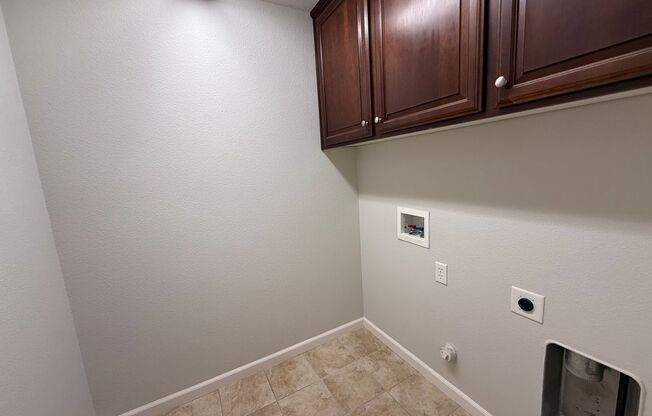 1983 Muscovy Rd - West Sacramento 95691