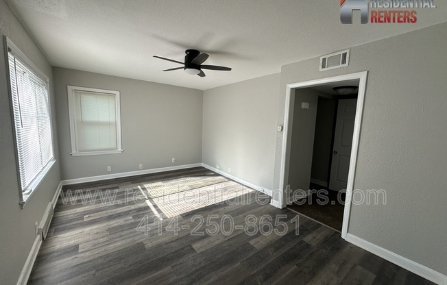 4464 N 38 ST