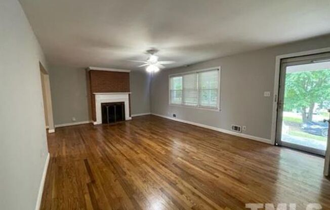 2 beds, 1 bath, $1,395