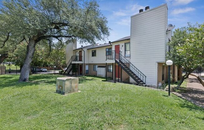 6646 E Lovers Lane