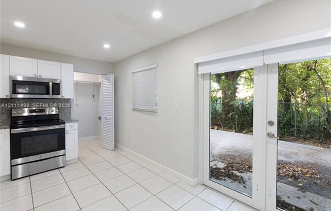 2797 SW 27th Ter cu-2797, Miami, FL 33133