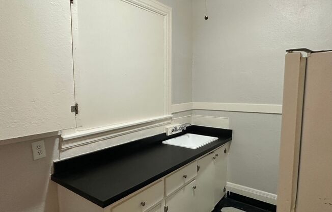 Studio, 1 bath, 265 sqft, $950, Unit 102