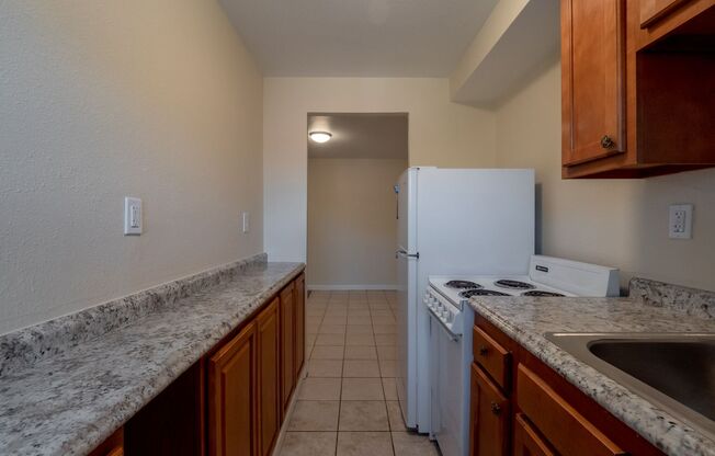 2 beds, 1 bath, 840 sqft, $1,040, Unit 106
