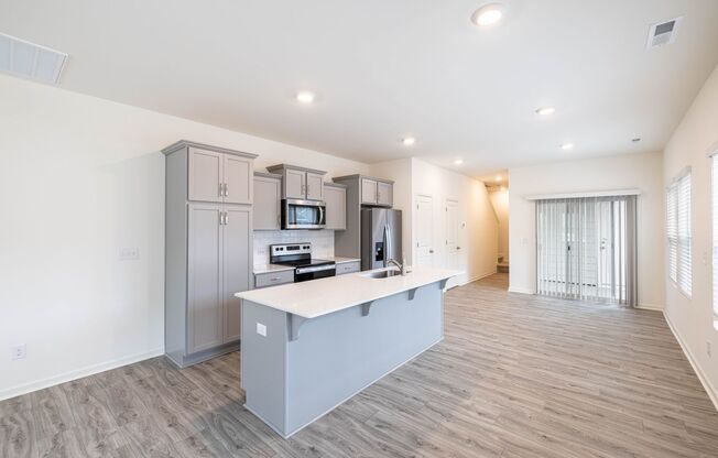 3 Bedroom Townhome Main Street Pineville - AVAILABLE JUNE 2026