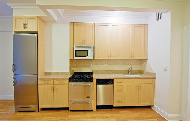 Studio, 1 bath, $3,795, Unit 9G