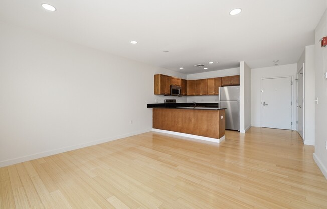 2 beds, 2 baths, 980 sqft, $3,100, Unit 307