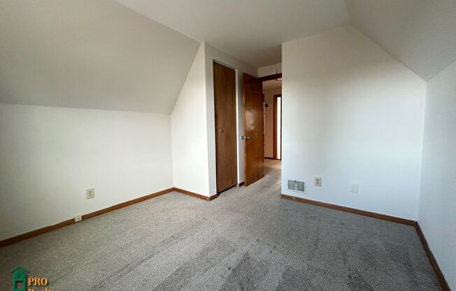 2 Bedroom Duplex Unit **1 Month Free Rent with a May 2025 Move In**