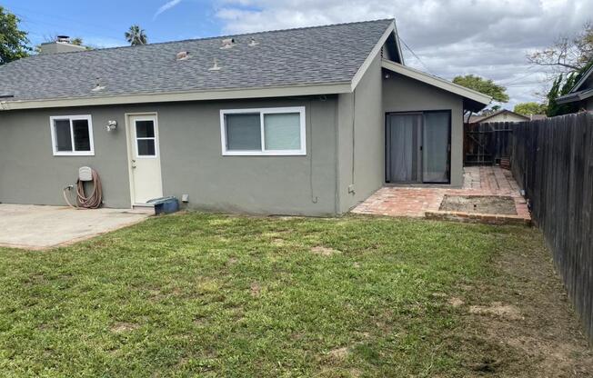 4911 DIANE PL