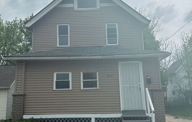 Cleveland East Side 2 Bed Single