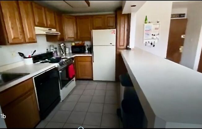 *** Spacious Apartments in Friendship * Pet Friendly * Available Now * Open Floor plans * Beautiful Renovations ***