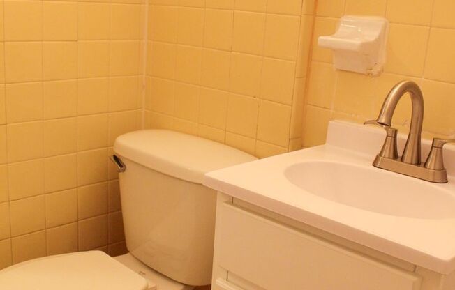 2 beds, 1 bath, 665 sqft, $950, Unit 1732P