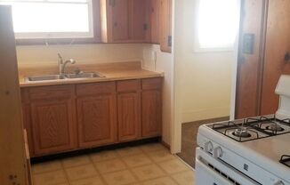 2 beds, 1 bath, $3,200