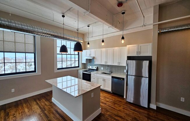 1 bed, 1 bath, 789 sqft, $2,200, Unit UNIT 615
