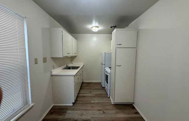 Coming Soon! 8/15/25 Upgraded 1 bedroom unit on 1st floor