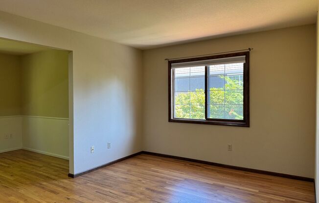 4 beds, 2.5 baths, $4,500