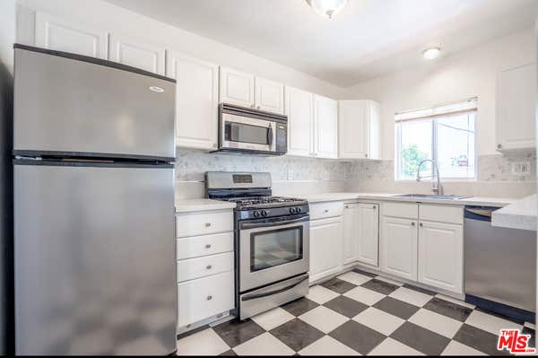 1240 LODI PL