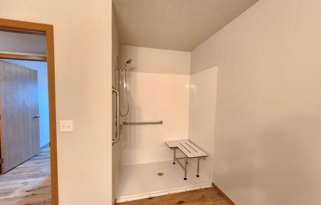 2 beds, 1 bath, 1,090 sqft, $1,230, Unit 107