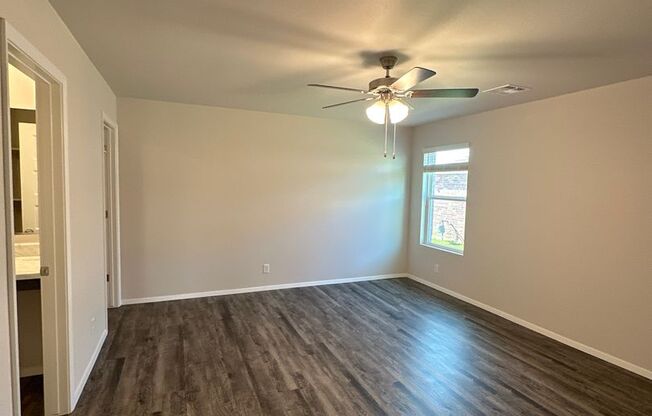 3 beds, 2 baths, $1,595