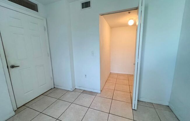 3 beds, 2 baths, 1,079 sqft, $2,600, Unit 13820-306