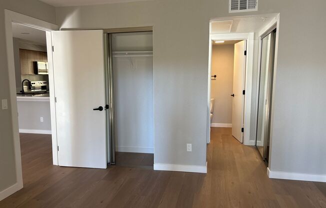 2 beds, 2 baths, 960 sqft, $3,320, Unit E-319