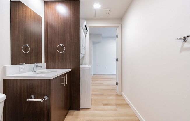 2 beds, 1 bath, 641 sqft, $1,875, Unit 817