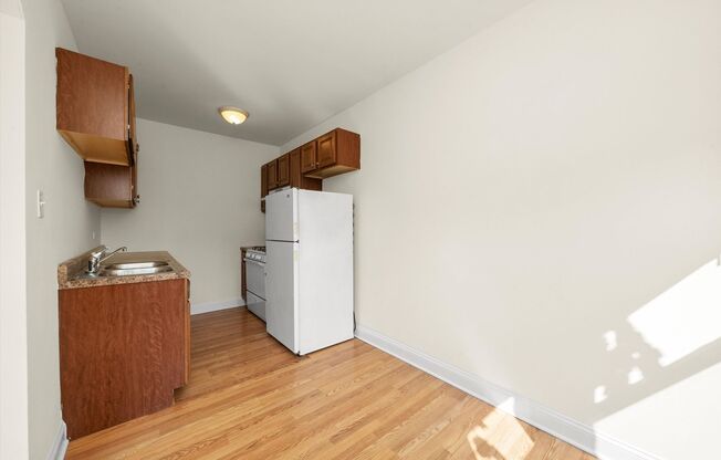Studio, 1 bath, 431 sqft, $1,450, Unit 315
