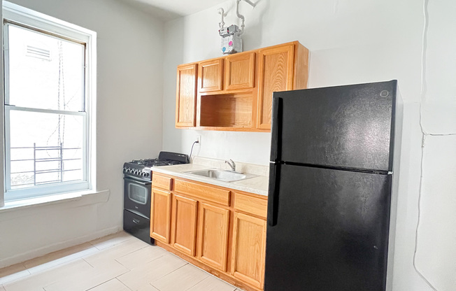 2 beds, 1 bath, $2,650, Unit 3-D