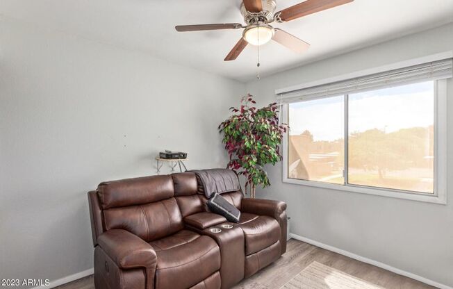 2 beds, 1 bath, $1,595