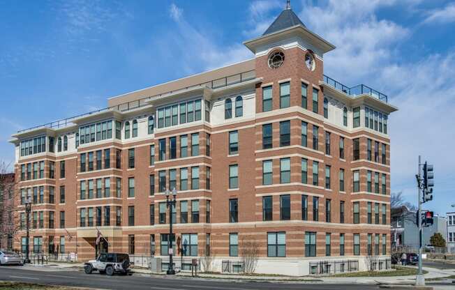 1600 Pennsylvania Ave SE Apartments