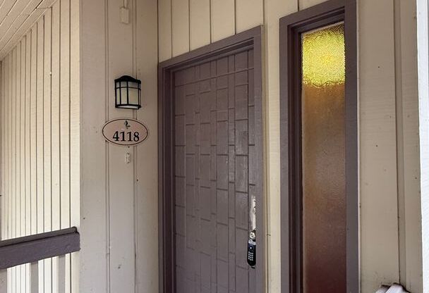 Move-In Ready! Furniture Optional! Charming 2-Bed 2-Bath 2nd Floor Condo in Grenelefe Community!