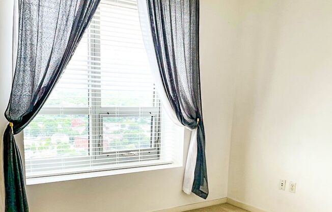 2 beds, 2 baths, $2,499, Unit 2105