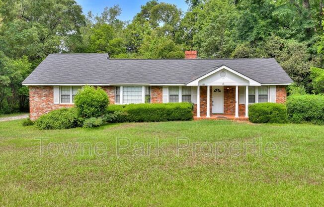 233 LAFAYETTE DR