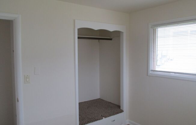 2 beds, 1 bath, $1,995