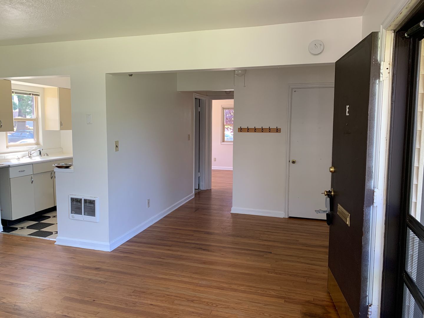 5104 Franklin Court Apartments