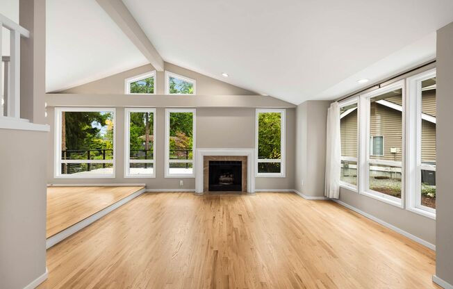 4 beds, 3.5 baths, $5,695