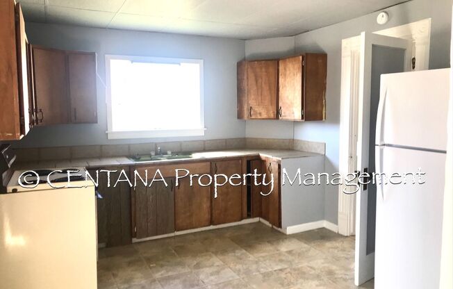 2 beds, 1 bath, 850 sqft, $900, Unit Upstairs