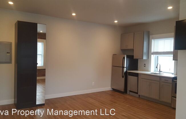 51 W Palmer