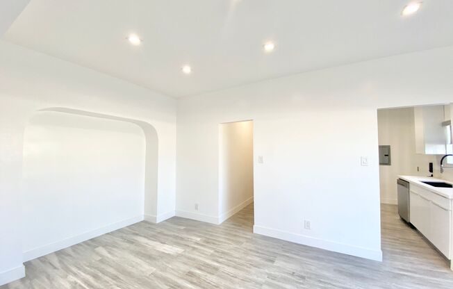 627 Brittania Street Apartments