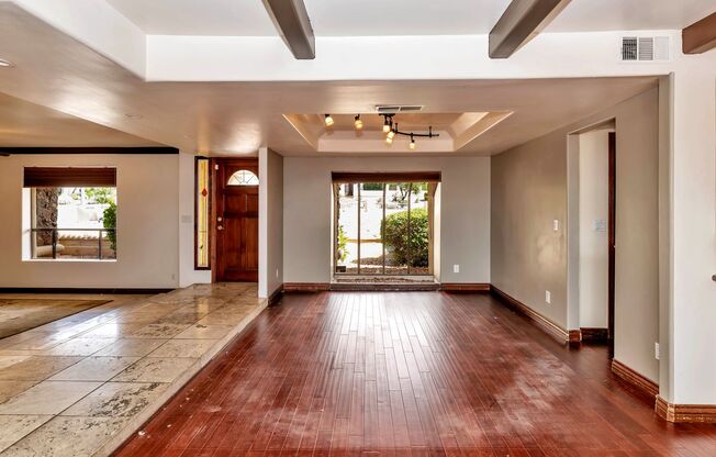 15620 N 8th St Phoenix, AZ 85022