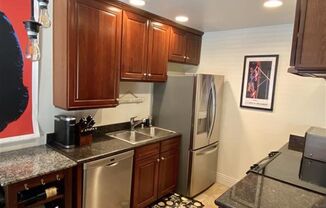 $2,400 - 1 Bed / 1 Bath Condo in Villa Toscana in La Jolla