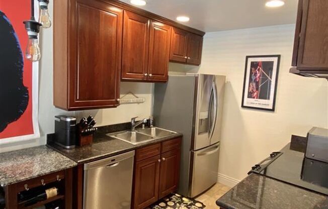 1 bed, 1 bath, $2,400