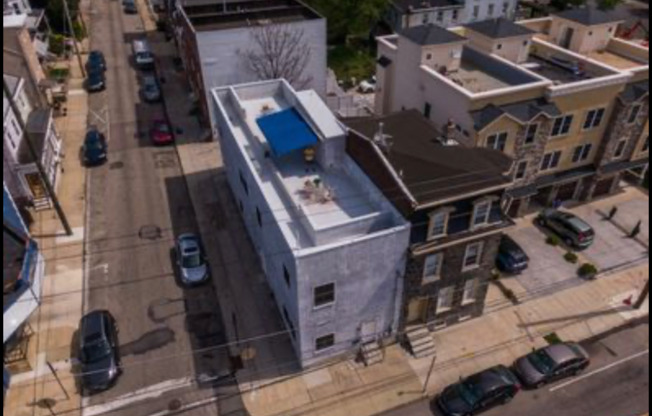 4417 MANAYUNK AVE